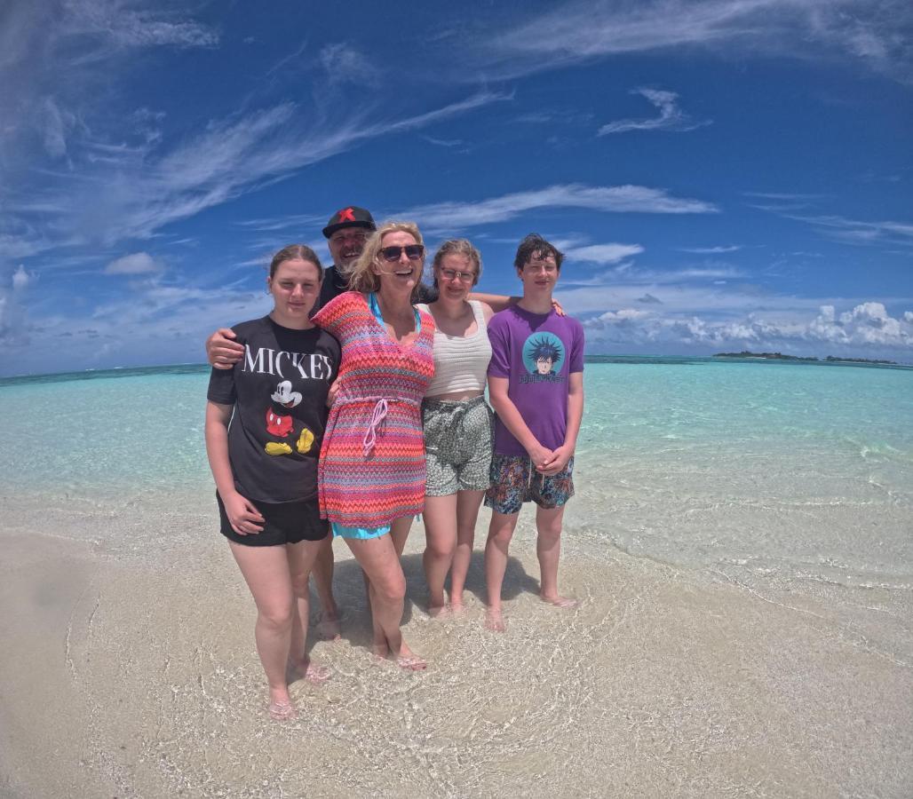 Pelican Beach Maafushi Bagian luar foto
